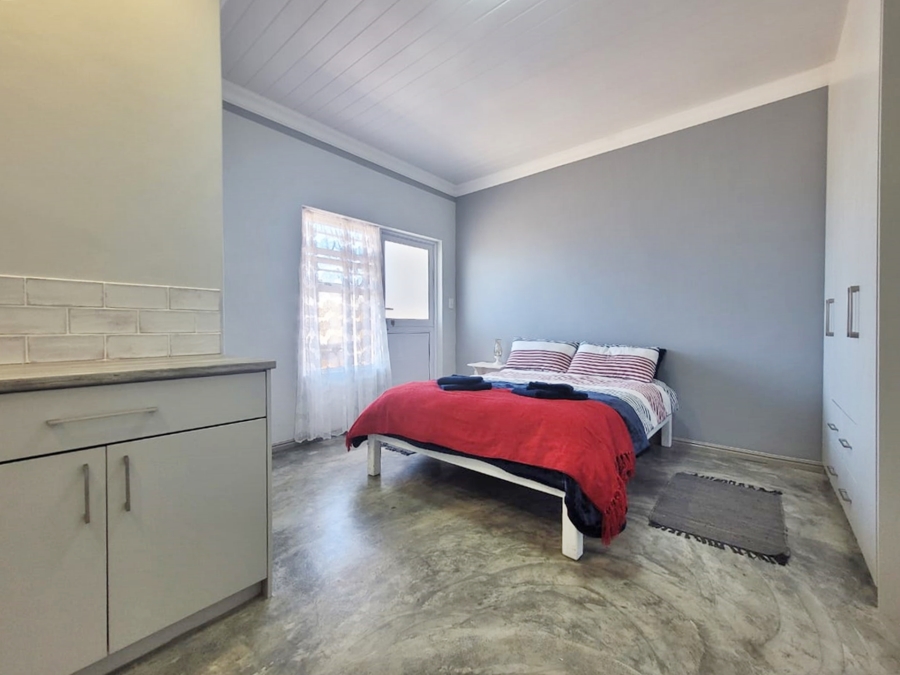 5 Bedroom Property for Sale in Struisbaai Western Cape